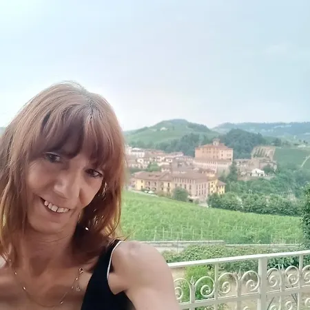 Al Civico 20 L'impero Del Sole! Сasa de vacaciones Barolo